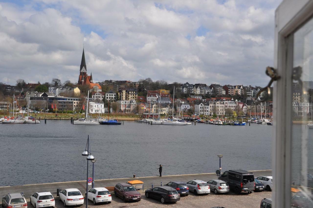 Hafenblick Vom Kapitaenshaus Apartment Flensburg Exterior photo